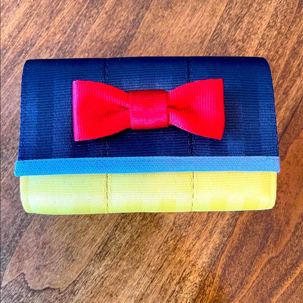 Harvey’s Snow White wallet